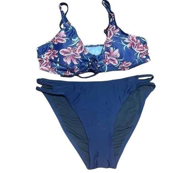 Two Piece Floral Front Tie Bikini - Size XLarge - Picture 1 of 5